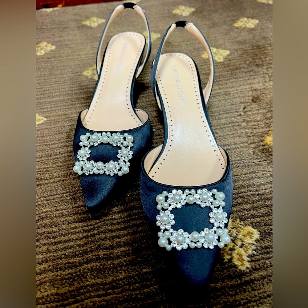 Adrienne Vittadini women’s kitten heel